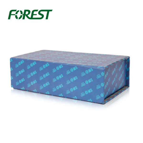 <div id='b1c38e'>Long gift box with magnetic closure</div>